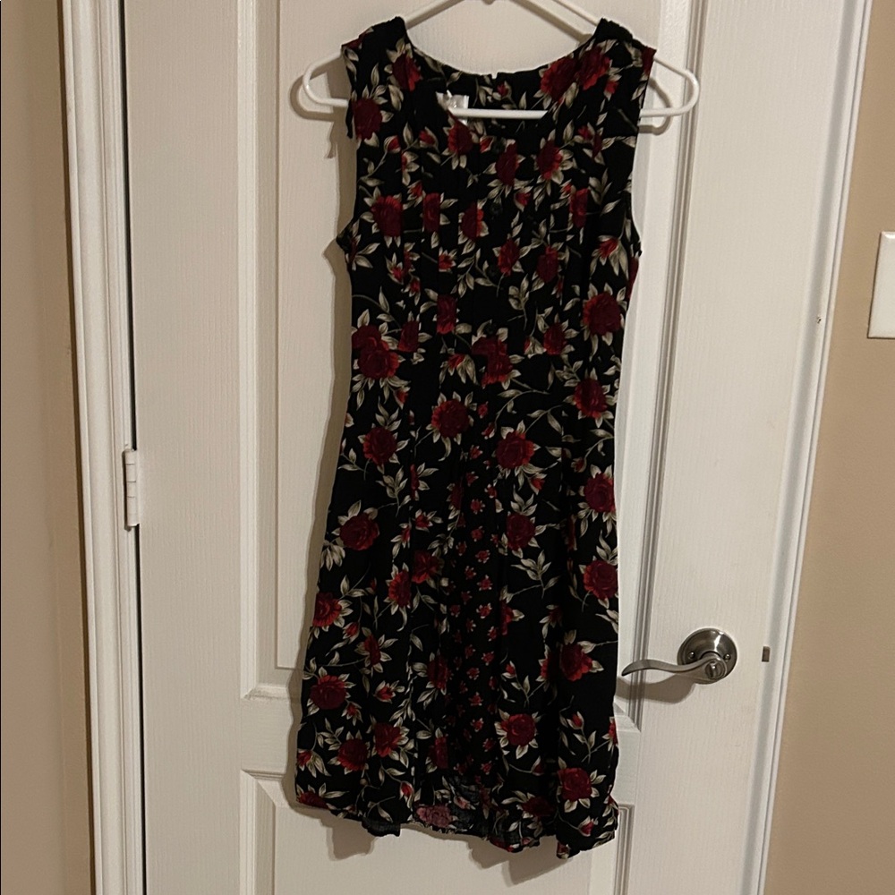 Floral Sleeveless Black and Red Dress